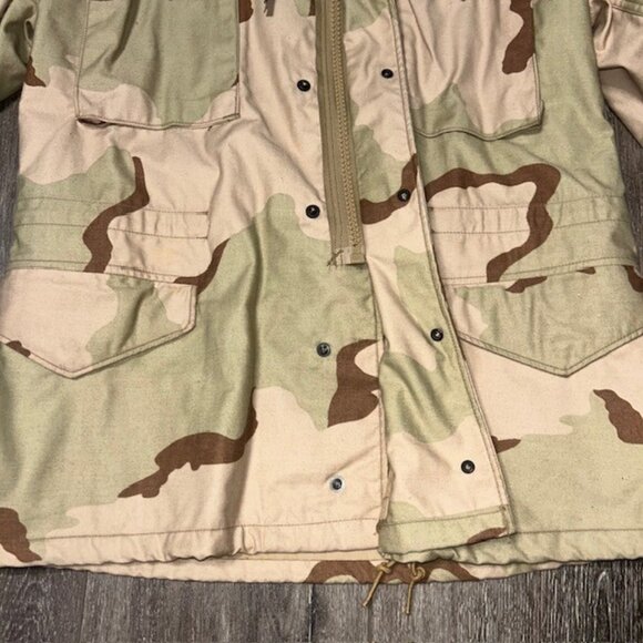 US Military Field Jacket Coat Cold Weather Desert Camouflage Medium Reg Hooded - Picture 3 of 7